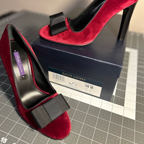 Ralph Lauren Purple Label, Crimson and Black Velvet Heels - Picture 3 of 4